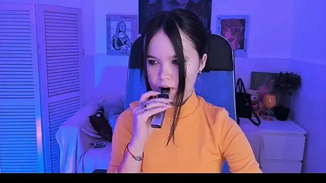 Snapshot of Elainebeness chatting on October 26, 2025, 7:14 pm Elainebeness online show from October 26, 2025, 7:14 pm