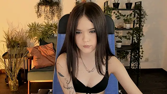 Snapshot of Elainebeness chatting on December 16, 2025, 7:07 pm Elainebeness online show from December 16, 2025, 7:07 pm