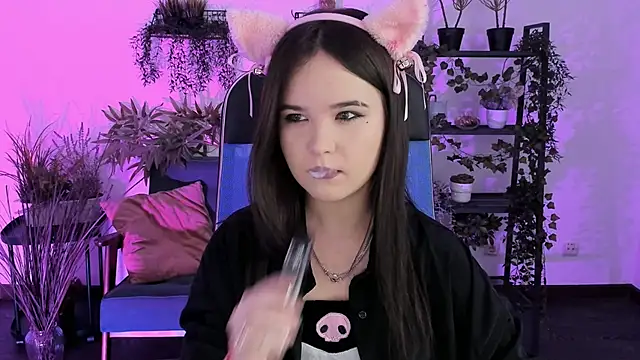 Snapshot of Elainebeness chatting on December 17, 2025, 8:14 pm Elainebeness online show from December 17, 2025, 8:14 pm