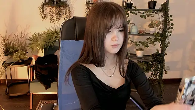 Snapshot of Elainebeness chatting on February 4, 2026, 7:20 pm Elainebeness online show from February 4, 2026, 7:20 pm