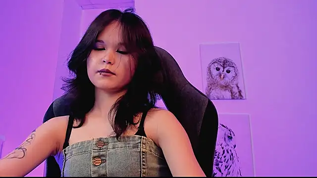 Snapshot of Elainebeness chatting on March 8, 2025, 7:09 pm Elainebeness online show from March 8, 2025, 7:09 pm