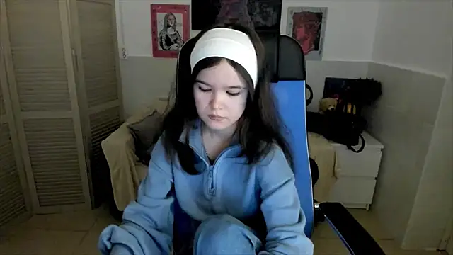 Snapshot of Elainebeness chatting on October 1, 2025, 7:29 pm Elainebeness online show from October 1, 2025, 7:29 pm