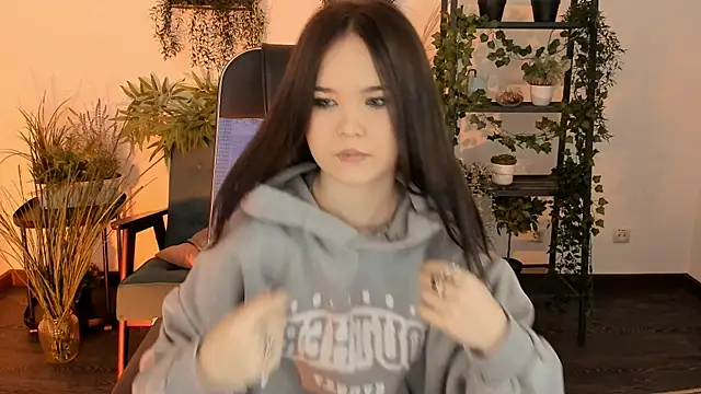 Snapshot of Elainebeness chatting on December 14, 2025, 10:26 pm Elainebeness online show from December 14, 2025, 10:26 pm