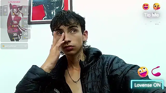 Snapshot of ttimy_x_boy chatting on November 10, 2025, 4:06 am ttimy x boy online show from November 10, 2025, 4:06 am