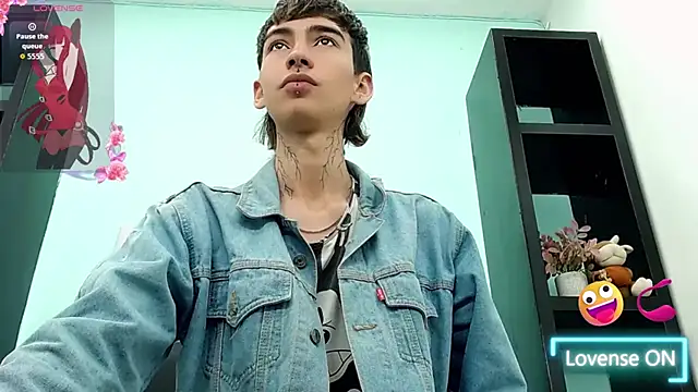 Snapshot of ttimy_x_boy chatting on October 28, 2025, 2:38 pm ttimy x boy online show from October 28, 2025, 2:38 pm