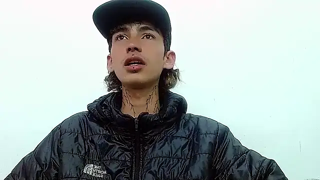 Snapshot of ttimy_x_boy chatting on November 25, 2025, 9:37 pm ttimy x boy online show from November 25, 2025, 9:37 pm