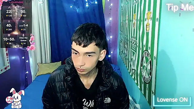 Snapshot of ttimy_x_boy chatting on December 5, 2025, 4:11 am ttimy x boy online show from December 5, 2025, 4:11 am