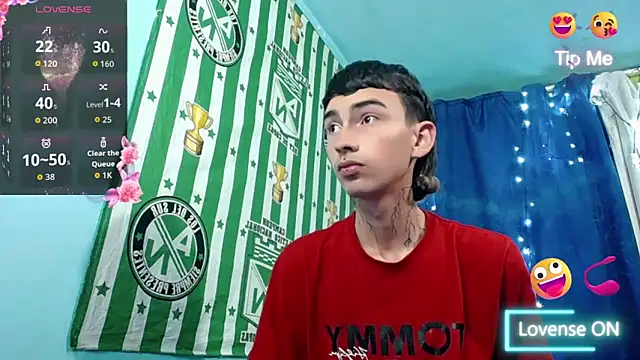 Snapshot of ttimy_x_boy chatting on December 20, 2025, 5:10 am ttimy x boy online show from December 20, 2025, 5:10 am