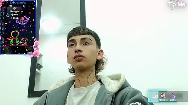 Snapshot of ttimy_x_boy chatting on September 24, 2025, 4:19 am ttimy x boy online show from September 24, 2025, 4:19 am