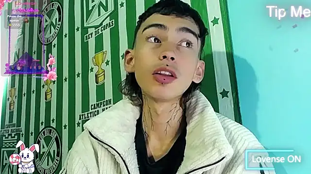 Snapshot of ttimy_x_boy chatting on November 30, 2025, 7:58 pm ttimy x boy online show from November 30, 2025, 7:58 pm