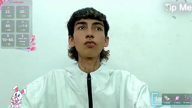 Snapshot of ttimy_x_boy chatting on November 15, 2025, 8:13 pm ttimy x boy online show from November 15, 2025, 8:13 pm