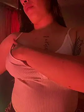 Miss oliviaa online show from April 17, 2026, 8:55 pm