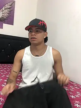 Snapshot of logannth chatting on February 24, 2026, 6:20 pm logannth online show from February 24, 2026, 6:20 pm