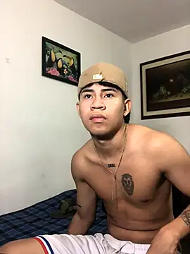 Snapshot of logannth chatting on December 16, 2025, 11:53 pm logannth online show from December 16, 2025, 11:53 pm