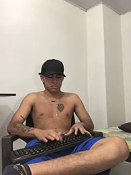 Snapshot of logannth chatting on January 17, 2026, 6:39 am logannth online show from January 17, 2026, 6:39 am