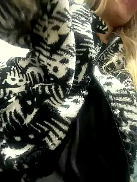 Snapshot of fofinhaa12 chatting on December 19, 2025, 3:10 am fofinhaa12 online show from December 19, 2025, 3:10 am