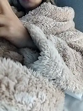 Snapshot of fofinhaa12 chatting on November 13, 2025, 12:42 pm fofinhaa12 online show from November 13, 2025, 12:42 pm