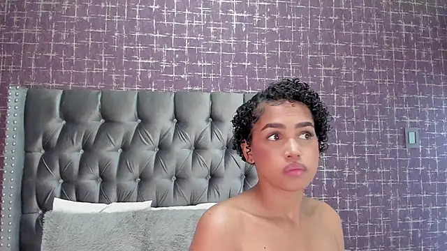 Snapshot of TOKIONAIANA chatting on January 9, 2025, 10:09 am TOKIONAIANA online show from January 9, 2025, 10:09 am