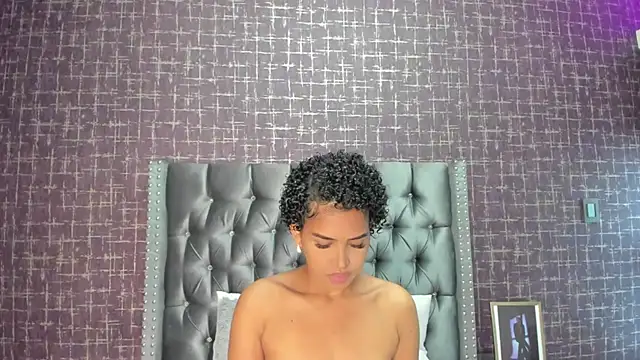 Snapshot of TOKIONAIANA chatting on December 26, 2024, 10:05 am TOKIONAIANA online show from December 26, 2024, 10:05 am