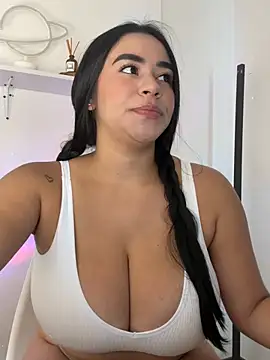 kristynmassey online show from April 11, 2026, 4:32 pm