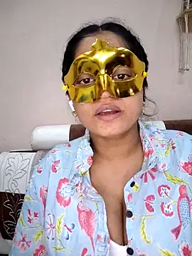 Snapshot of bigtitsqueen chatting on November 6, 2025, 4:49 am bigtitsqueen online show from November 6, 2025, 4:49 am