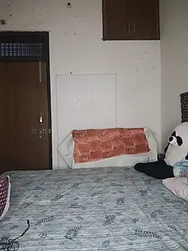 bigtitsqueen online show from July 9, 2026, 6:47 am