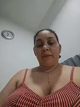 MirandaSoto online show from June 3, 2026, 3:29 am