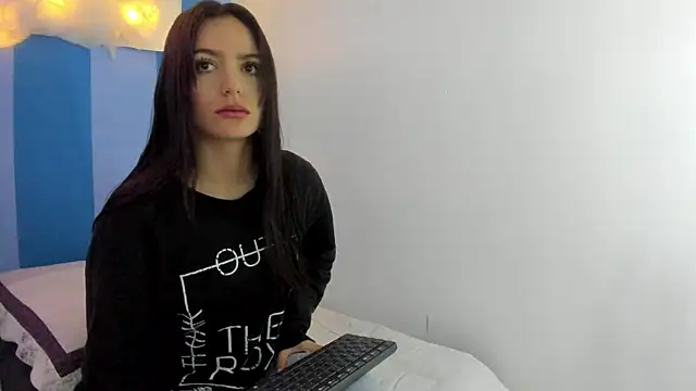 britny clouds online show from December 27, 2024, 12:12 pm