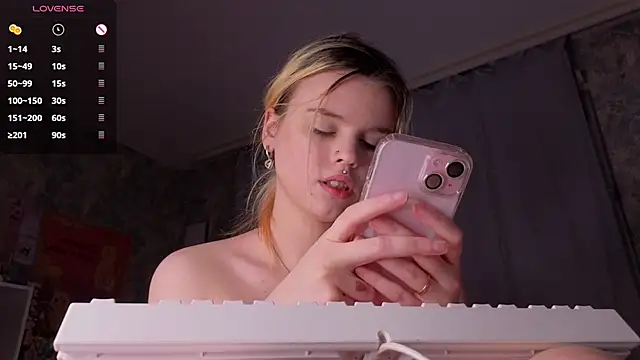 HanaMitsuri online show from January 15, 2025, 12:41 am