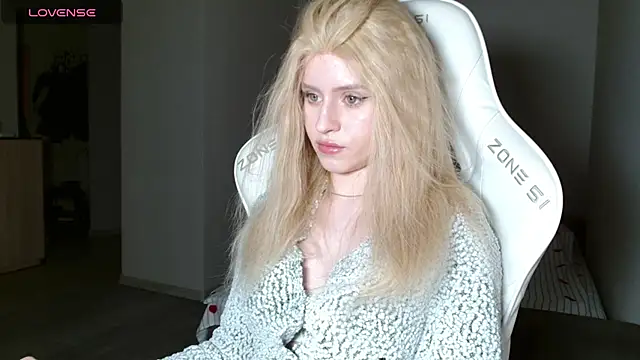 Snapshot of LizaKisses chatting on February 13, 2026, 3:34 pm LizaKisses online show from February 13, 2026, 3:34 pm