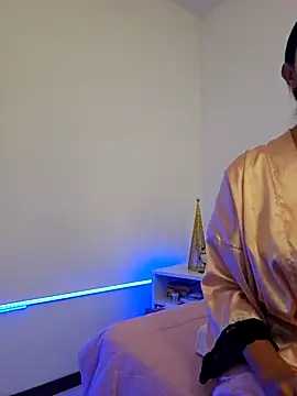 Snapshot of VictoriaEvaans_ chatting on December 4, 2025, 9:58 pm VictoriaEvaans online show from December 4, 2025, 9:58 pm