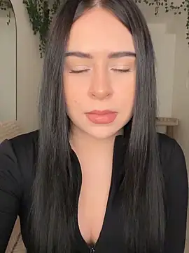  SweetCandyy online show from April 16, 2026, 7:47 pm