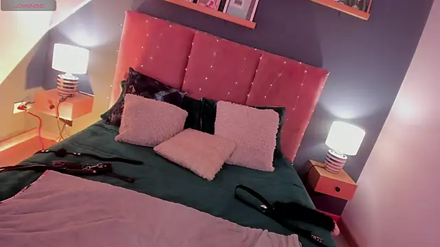 Snapshot of delilah_fix chatting on November 19, 2025, 1:05 am delilah fix online show from November 19, 2025, 1:05 am