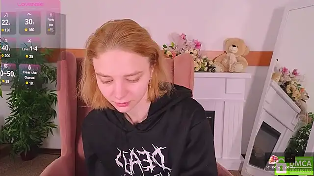 Snapshot of MirraBellanta chatting on November 26, 2025, 10:10 pm MirraBellanta online show from November 26, 2025, 10:10 pm