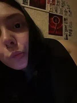 Snapshot of Pepe-pupu chatting on February 18, 2025, 9:53 pm Pepe-pupu online show from February 18, 2025, 9:53 pm