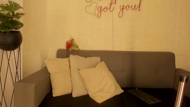 Snapshot of karina_gomez_18 chatting on January 13, 2026, 11:47 am karina gomez 18 online show from January 13, 2026, 11:47 am