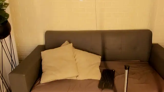 Snapshot of karina_gomez_18 chatting on January 18, 2026, 11:46 am karina gomez 18 online show from January 18, 2026, 11:46 am