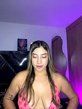 Snapshot of Issabela_G1 chatting on September 21, 2025, 1:44 am Issabela G1 online show from September 21, 2025, 1:44 am