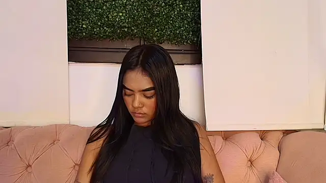 julieta aguilar1 online show from November 21, 2025, 7:13 pm