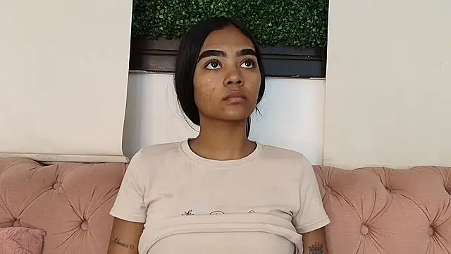 julieta aguilar1 online show from November 19, 2025, 6:52 pm