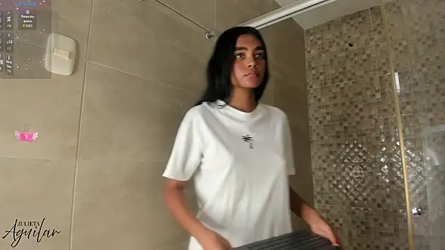 julieta aguilar1 online show from November 29, 2025, 8:20 pm