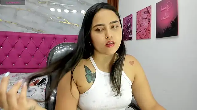 Snapshot of Helen_russo chatting on June 25, 2026, 9:09 pm Helen russo online show from June 25, 2026, 9:09 pm