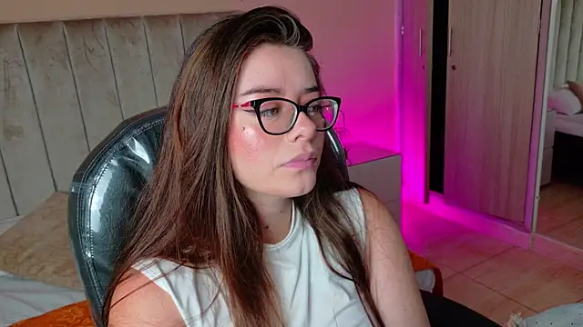 Snapshot of Charlotte_Olsen_ chatting on June 6, 2026, 7:52 pm Charlotte Olsen online show from June 6, 2026, 7:52 pm