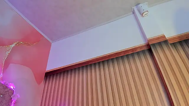 Bella  sweet online show from March 4, 2025, 7:01 pm