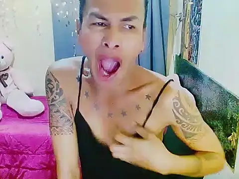 Snapshot of Indaypakay_ts chatting on October 25, 2025, 10:10 pm Indaypakay ts online show from October 25, 2025, 10:10 pm