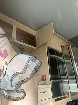 Snapshot of Luluof chatting on February 25, 2025, 5:40 pm Luluof online show from February 25, 2025, 5:40 pm