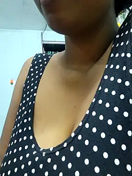 Snapshot of royaldoll-143 chatting on January 21, 2025, 8:21 pm royaldoll-143 online show from January 21, 2025, 8:21 pm