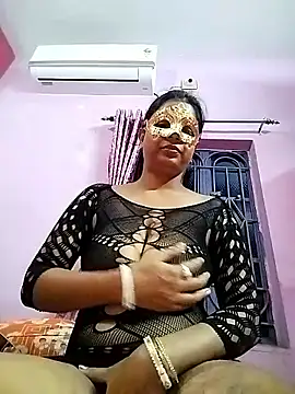 Snapshot of royaldoll-143 chatting on October 27, 2025, 5:03 pm royaldoll-143 online show from October 27, 2025, 5:03 pm