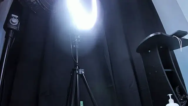 amber  blair online show from February 26, 2025, 9:31 pm