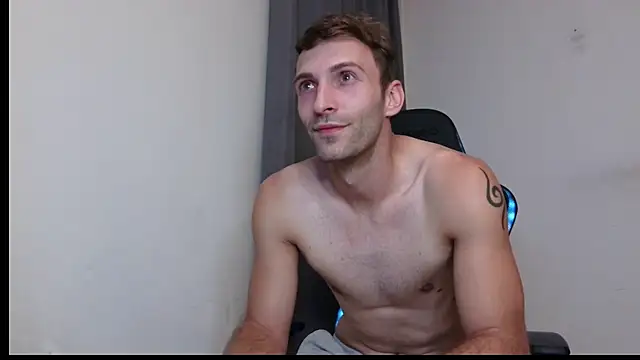 Snapshot of Ian_997 chatting on September 18, 2025, 9:40 pm Ian 997 online show from September 18, 2025, 9:40 pm